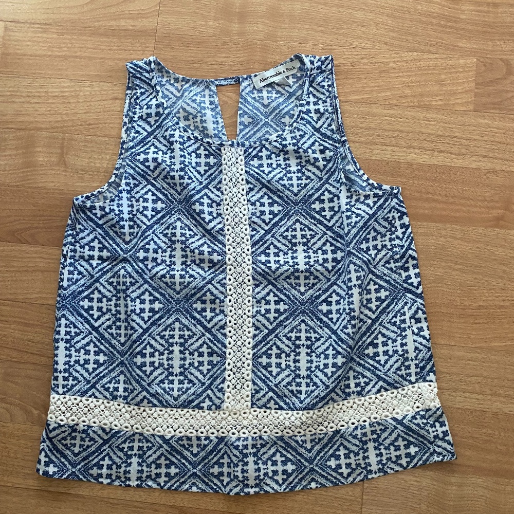 Abercrombie Blue White Diamond Pattern Lace Blouse